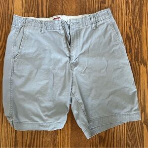 Levi’s® Men’s XX Chino EZ Waist 8" Shorts Light Gray